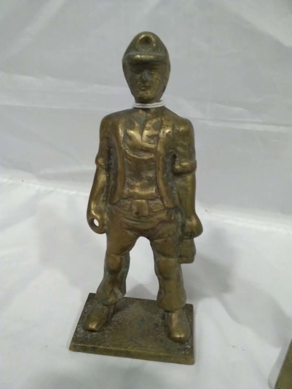 lot 258 brass miner & blacksmith figures - Image 4