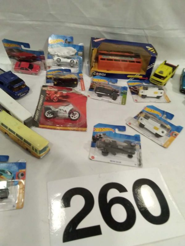 lot 260 die cast model cars including Corgi - Image 4