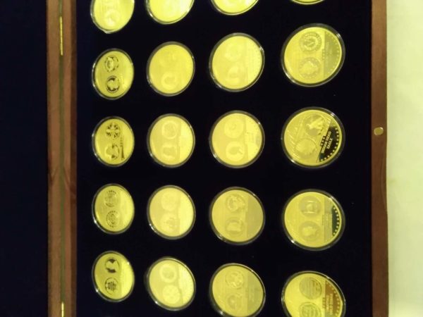 lot 262 complete boxed set of ‘Most Expensive  Coins of the World’  in presentation case - Image 4