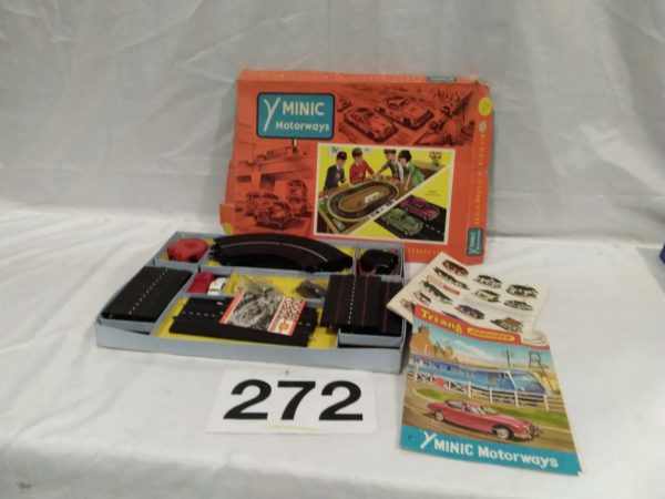 lot 272 Y minic motorways model cars set - Image 2