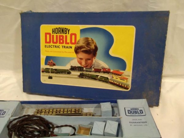 lot 273 Hornby Dublo electric train set - Image 6