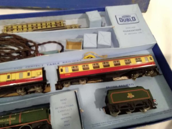 lot 273 Hornby Dublo electric train set - Image 3