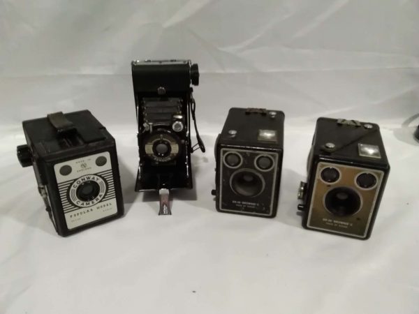 lot 285 4 vintage cameras