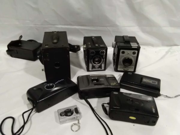 lot 286 vintage & retro cameras