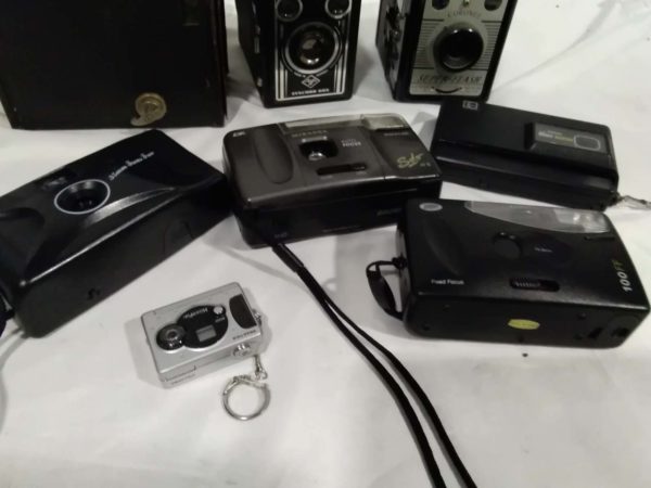 lot 286 vintage & retro cameras - Image 3