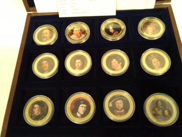 lot 302 cased kings & Queens 12 coin set - Image 7