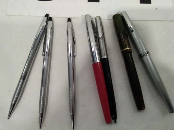 lot 314 collection of vintage pens & pencils – Sheaffer, Cross etc