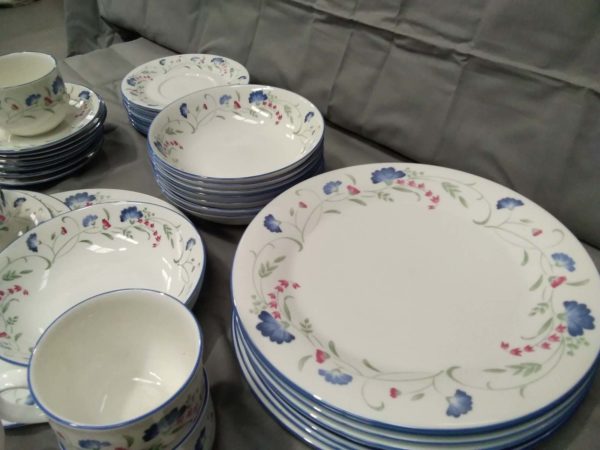 lot 321 Expressions teaset Windermere 46 pieces - Image 5