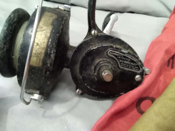 lot 330 2 fishing reels - Image 5