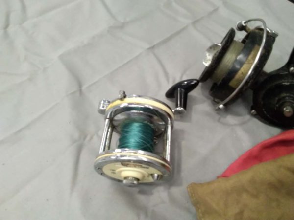 lot 330 2 fishing reels - Image 3