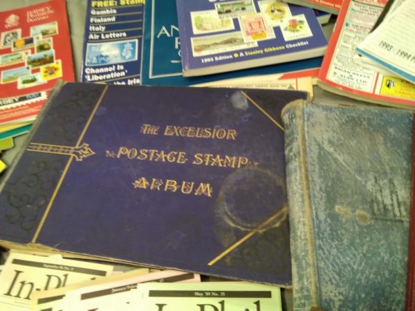 lot 339 stamp albums, books, pamphlets, magazines - Image 7