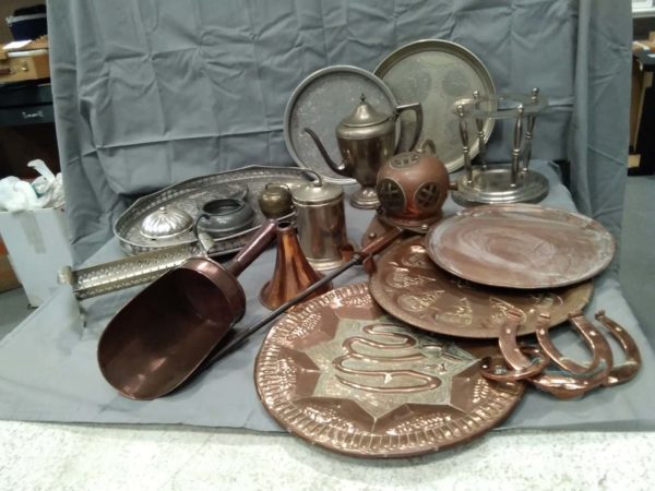 lot 340 assorted metal ware  & copper