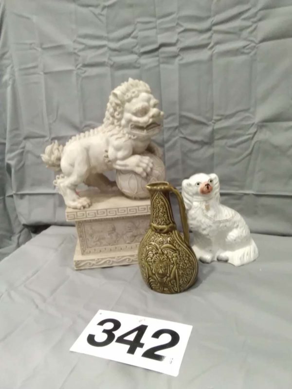 lot 342 fire side dog, plastic/ fibreglass oriental dog & sadler ceramic jug - Image 2