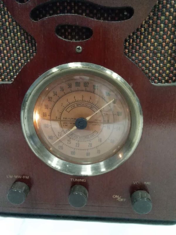 lot 359 Bush Vintage design ( modern radio) - Image 6