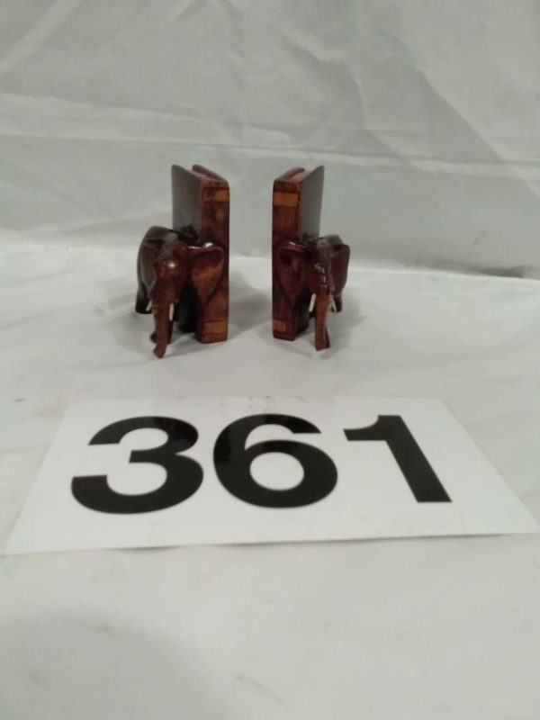 lot 361 elephant book ends - Image 2