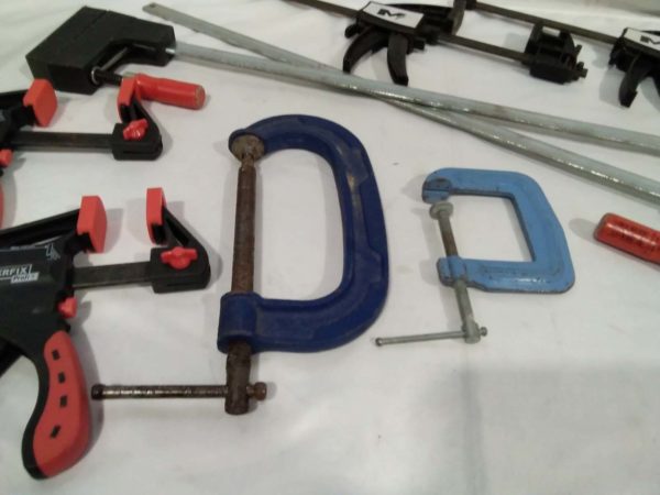 lot 366 assorted size clamps - Image 2