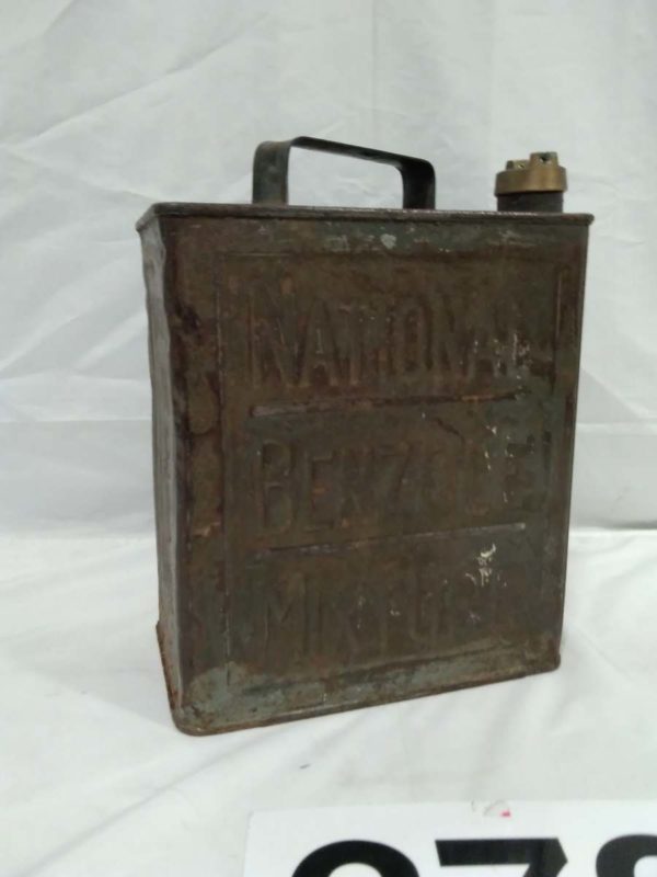 lot 372 jerry can