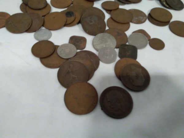 lot 391 collection of old coins - Image 7