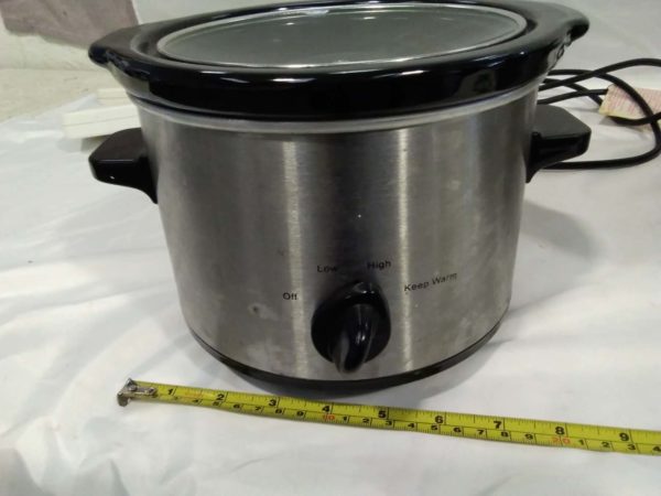 lot 447 3 x slow cookers, extension leads & furniture transport set - Image 3