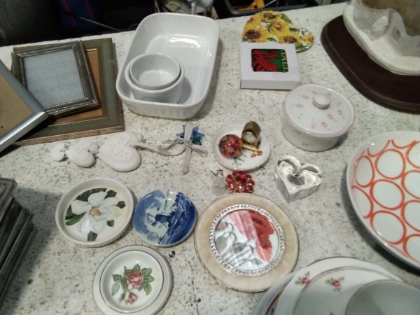 lot 453 household items inc china, books, cd’s, framed pictures, etc. - Image 14