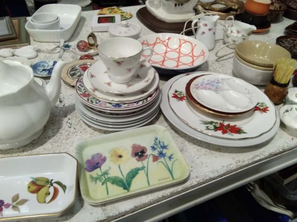 lot 453 household items inc china, books, cd’s, framed pictures, etc. - Image 11