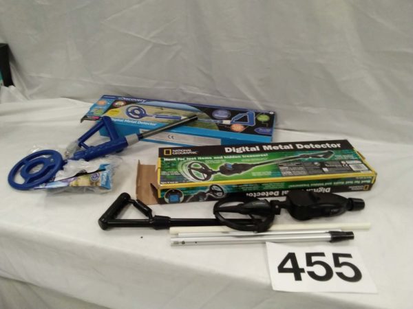 lot 455 2 child’s metal detectors