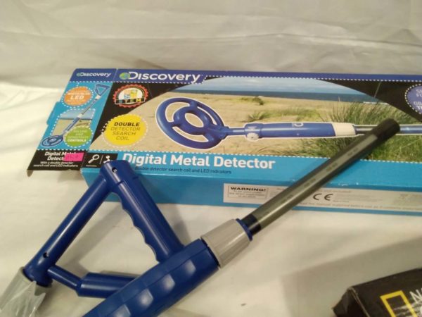 lot 455 2 child’s metal detectors - Image 3