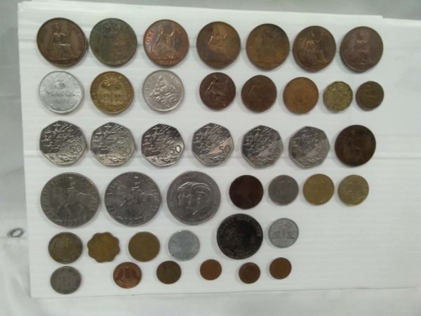 lot 506 presentation of coins inc sterling silver cons pre 1945 - Image 3