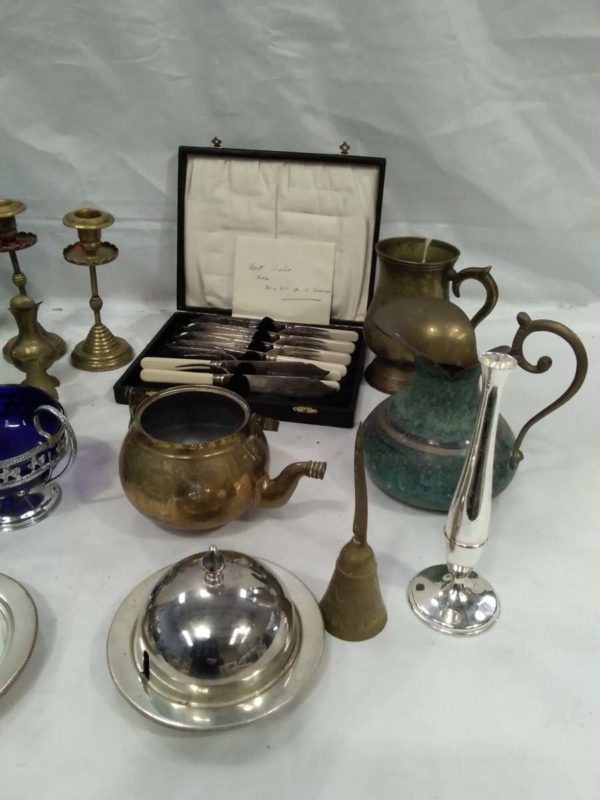 lot 525 quantity of metalware Inc brass - Image 2