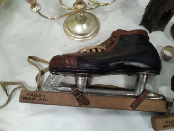 lot 531 mixed metal ware & vintage ice skates - Image 7