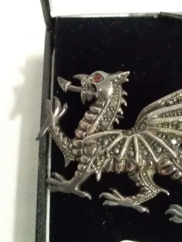 lot 551 cased sterling silver Welsh Dragon brooch - Image 4