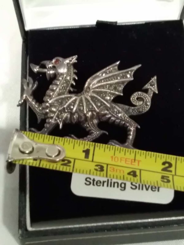 lot 551 cased sterling silver Welsh Dragon brooch - Image 3