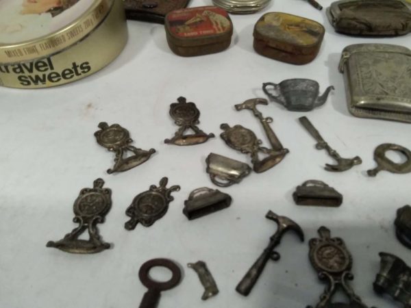 lot 556 curio’s, pocket watch , purse etc - Image 6