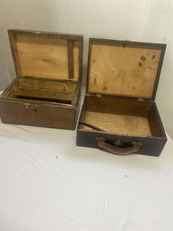 DD2095-TWO VINTAGE WOOD BOXES