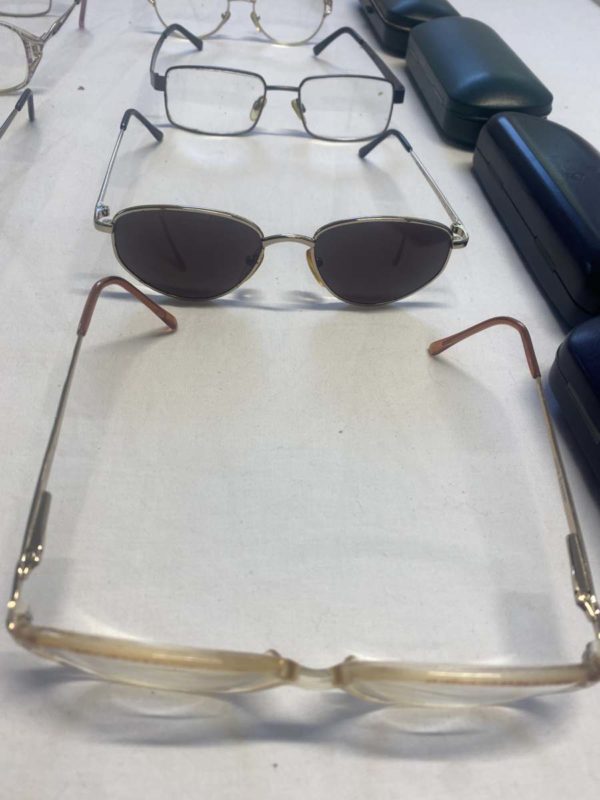 DD2096-LARGE LOT OF READING GLASSES - Image 3